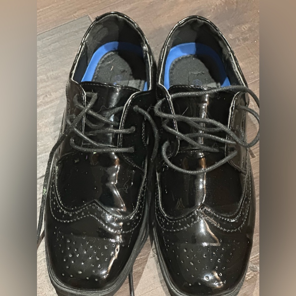 Boys Patent leather like shoes